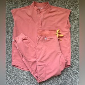 FIGS scrubs set - small top and small joggers